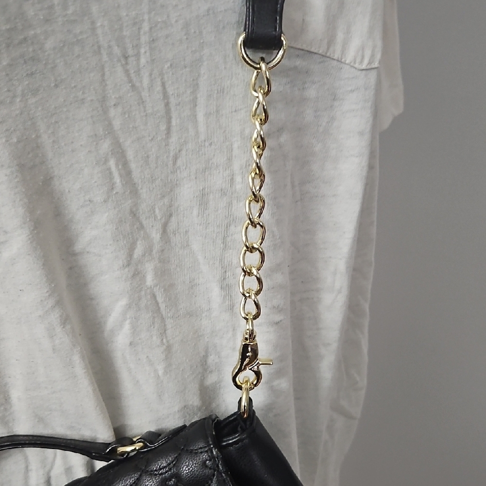 Chic Black Quilted Crossbody Bag with Gold Accents - Picture 5 of 16